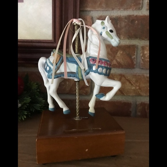 Rare Vintage 1976 Musical Carousel Horse - Picture 1 of 7